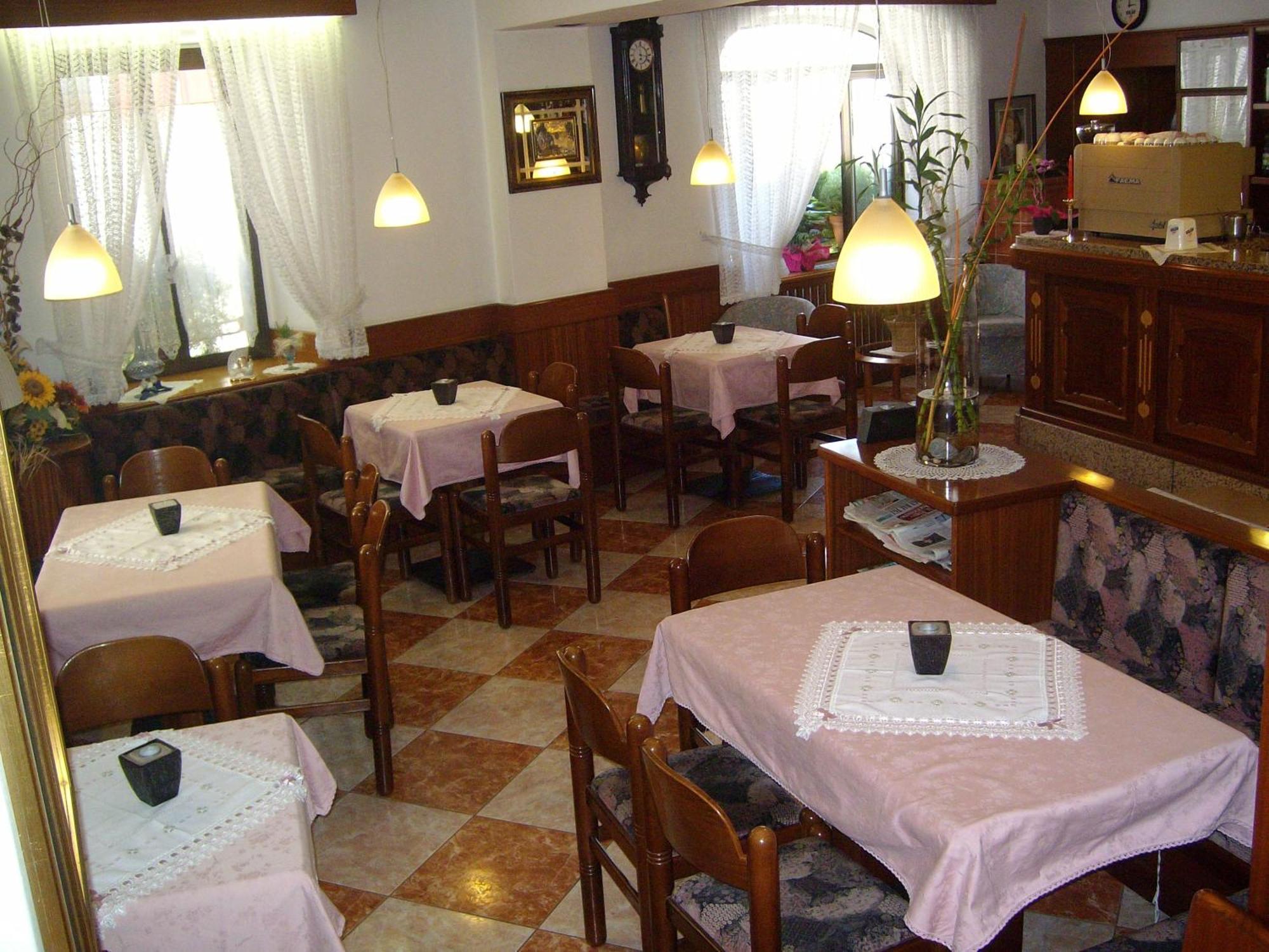 Albergo Antica Rosa Levico Terme Kültér fotó