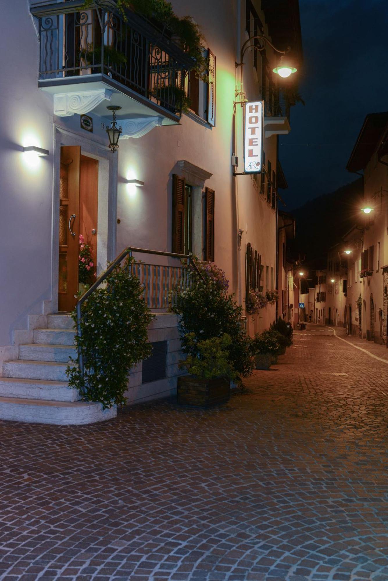 Albergo Antica Rosa Levico Terme Kültér fotó